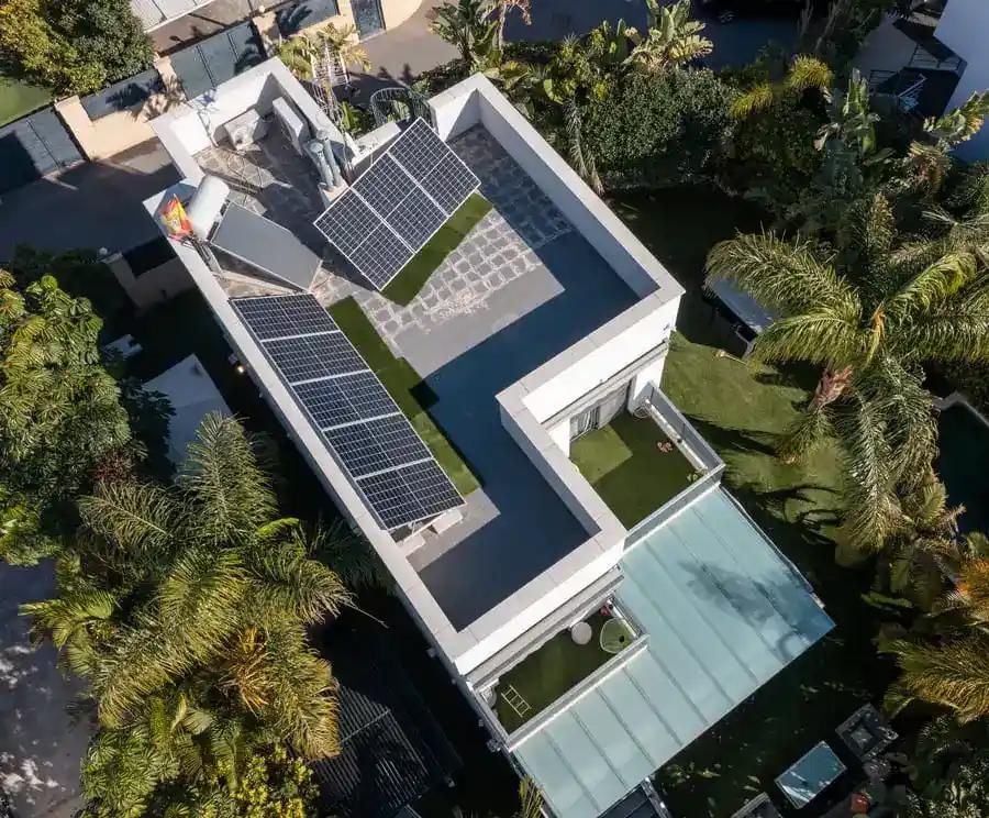 Instalação fotovoltaica pela Otovo
