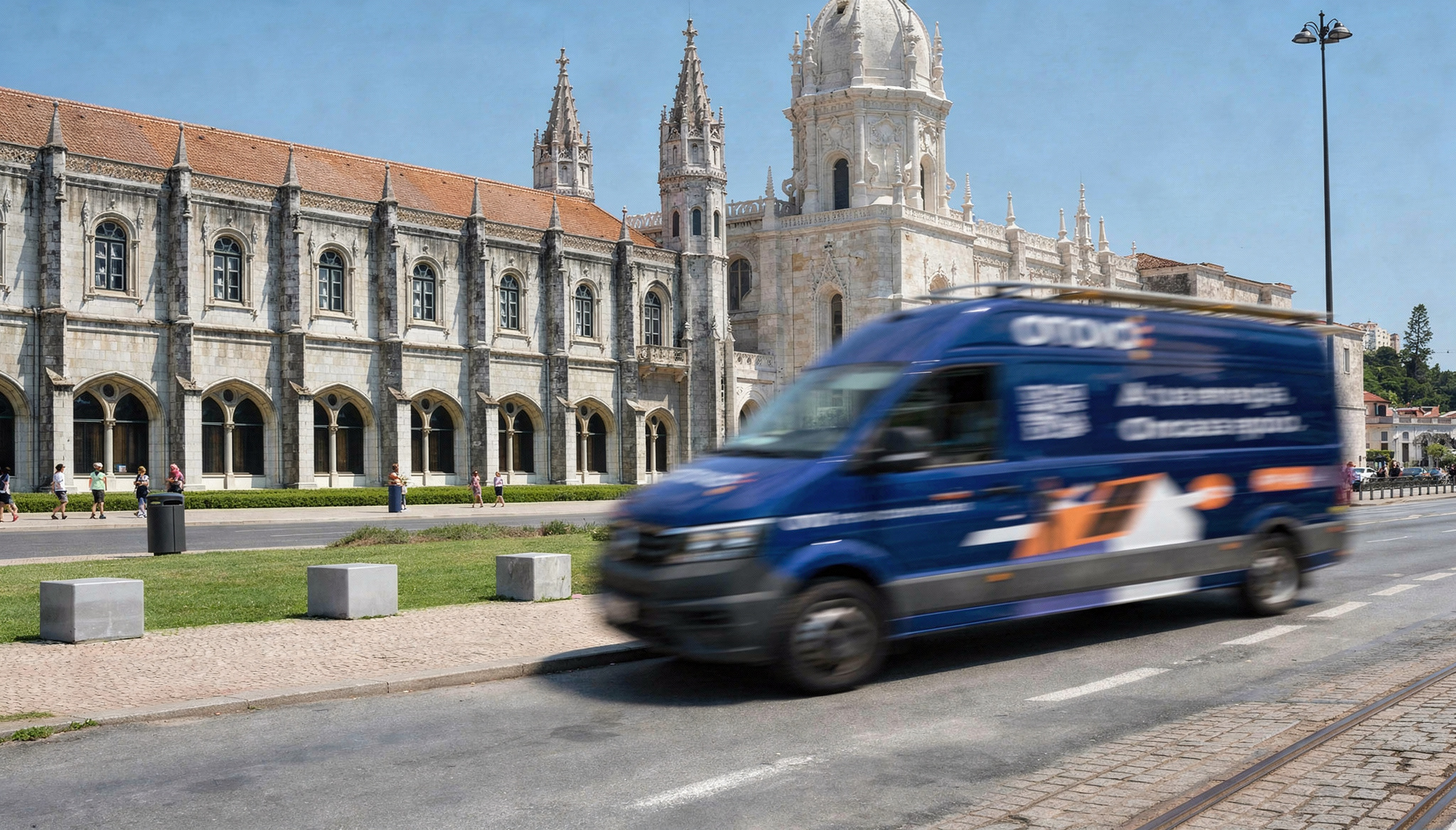 Carrinha de assistência da Otovo
